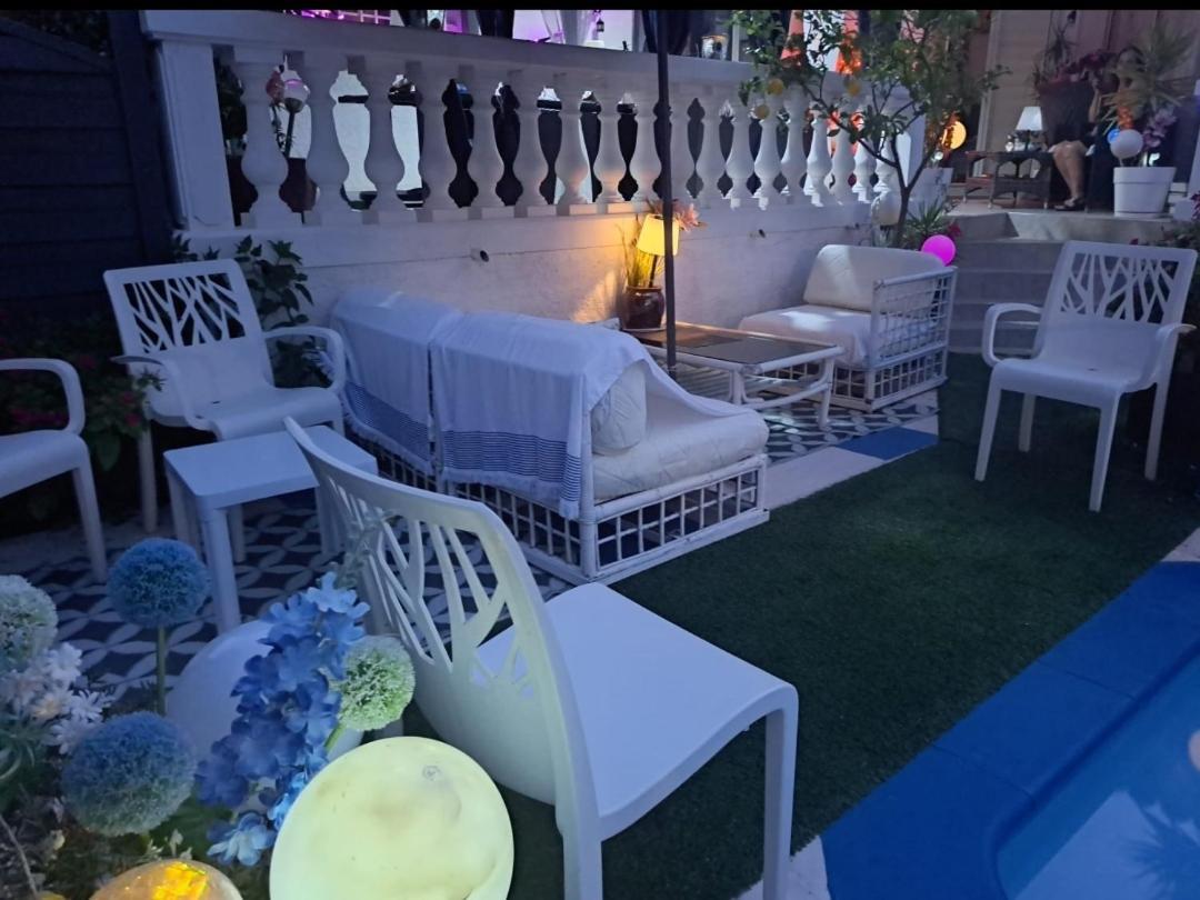 VILLA HÉLÈNE-SUITE Junior MONTPELLIER SUD-PISCINE PRIVÉ-À 2MIN DES PLAGES Pérols Exterior foto